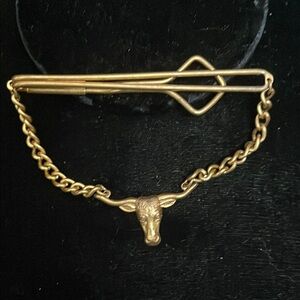 Gold Bull Head Chain Tie Clip